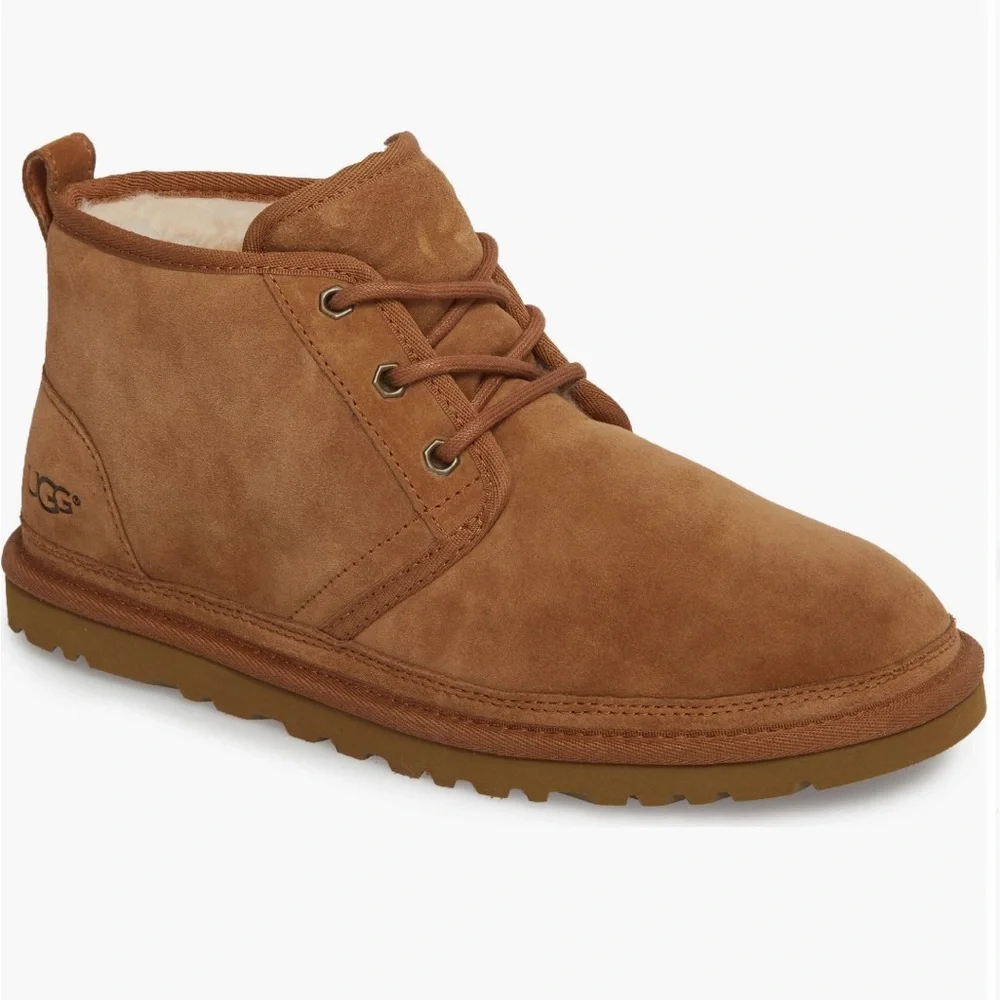 UGG Neumel Chukka Boots in Chestnut Size 9